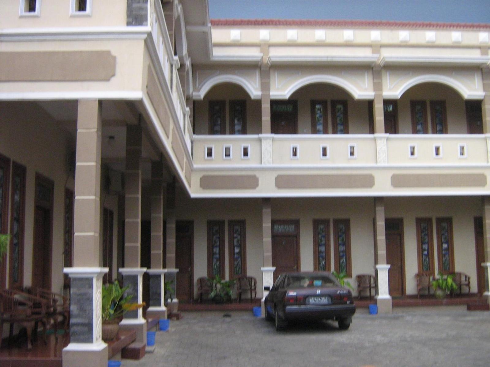 Hotel Laweyan Solo Exterior foto